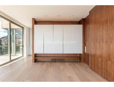 Apartamento de 3 alcobas en venta en Los Rosales, Bogotá, 381 m² · foto 16 de 20