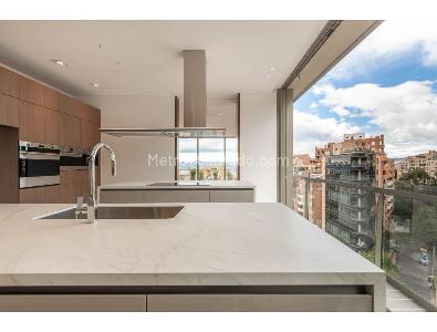 Apartamento de 3 alcobas en venta en Los Rosales, Bogotá, 381 m² · foto 6 de 20