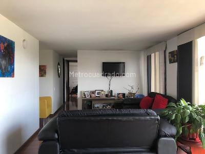 Apartamento de 3 alcobas en venta en La Felicidad, Bogotá, 89 m² · foto 3 de 13
