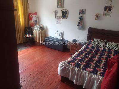 Casa de 5 alcobas en venta en Simon Bolovar, Bogotá, 150 m² · foto 11 de 20