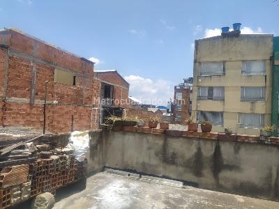 Casa de 5 alcobas en venta en Simon Bolovar, Bogotá, 150 m² · foto 19 de 20