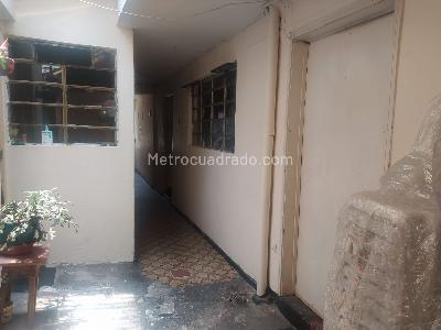 Casa de 5 alcobas en venta en Simon Bolovar, Bogotá, 150 m² · foto 2 de 20