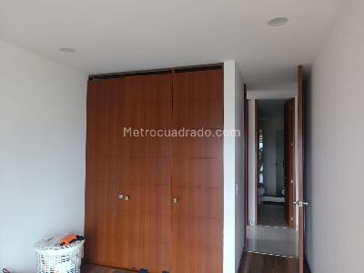 Apartamento de 3 alcobas en venta en Ciudad Salitre Oriental, Bogotá, 130 m² · foto 10 de 18