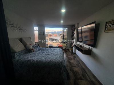 Apartamento de 1 alcoba en venta en La Clarita, Bogotá, 35 m² · foto 2 de 15