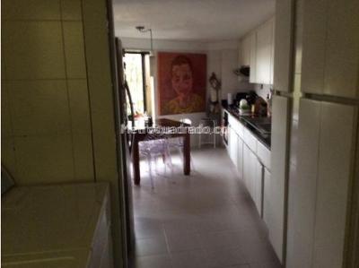 Apartamento de 3 alcobas en venta en Los Rosales Emaus, Bogotá, 200 m² · foto 17 de 20