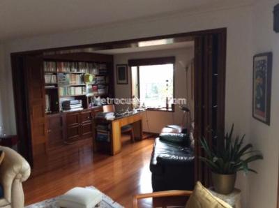 Apartamento de 3 alcobas en venta en Los Rosales Emaus, Bogotá, 200 m² · foto 2 de 20