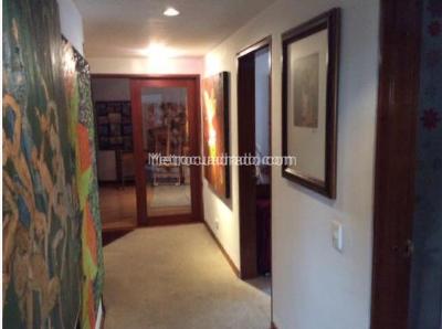 Apartamento de 3 alcobas en venta en Los Rosales Emaus, Bogotá, 200 m² · foto 7 de 20