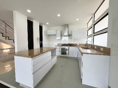 Casa de 3 alcobas en venta en Bosque De Pinos, Bogotá, 256 m² · foto 4 de 10