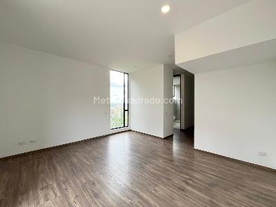 Casa de 3 alcobas en venta en Bosque De Pinos, Bogotá, 256 m² · foto 7 de 10