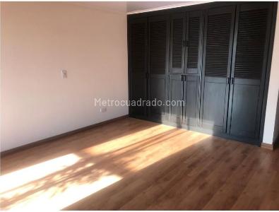 Apartamento de 4 alcobas en venta en Pasadena Alta, Bogotá, 162 m² · foto 6 de 10