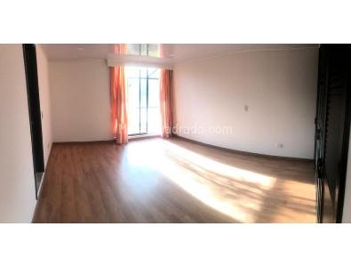 Apartamento de 4 alcobas en venta en Pasadena Alta, Bogotá, 162 m² · foto 2 de 10