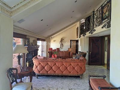 Apartamento de 5 alcobas en venta en Los Rosales Emaus, Bogotá, 280 m² · foto 2 de 20