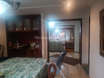 Apartamento de 4 alcobas en venta en Ciudad Salitre Oriental, Bogotá, 240 m² · foto 4 de 7