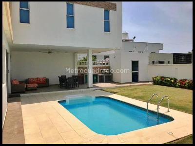 Casa de 3 alcobas en venta en Las Palmas, Barranquilla, 231 m² · foto 2 de 14