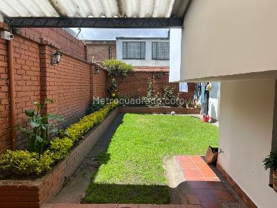 Casa de 5 alcobas en venta en Normadia, Bogotá, 312 m² · foto 20 de 20