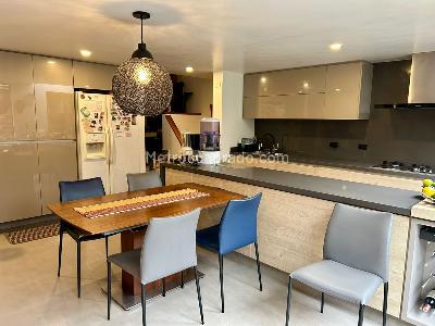 Casa de 4 alcobas en venta en El Contador Usaquen, Bogotá, 236 m² · foto 1 de 20