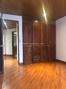 Apartamento de 3 alcobas en venta en Chico, Bogotá, 160 m² · foto 10 de 20