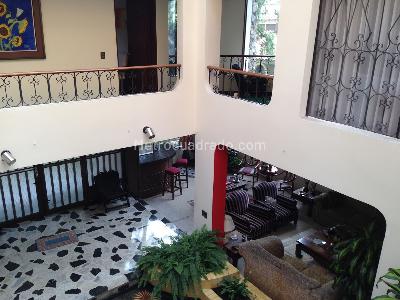 Casa de 4 alcobas en venta en Santa Barbara, Bogotá, 500 m² · foto 2 de 20