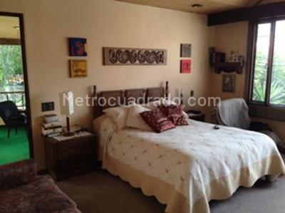 Casa de 4 alcobas en venta en Santa Barbara, Bogotá, 500 m² · foto 14 de 20