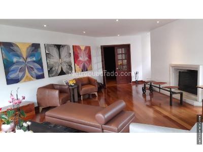 Apartamento de 3 alcobas en venta en Cabrera Chico, Bogotá, 365 m² · foto 3 de 18