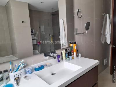 Apartamento de 3 alcobas en venta en Chico, Bogotá, 315 m² · foto 10 de 19