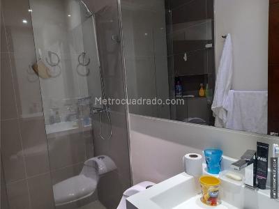 Apartamento de 3 alcobas en venta en Chico, Bogotá, 315 m² · foto 11 de 19