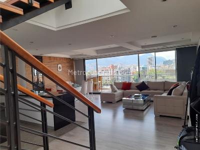 Apartamento de 3 alcobas en venta en Chico, Bogotá, 315 m² · foto 14 de 19