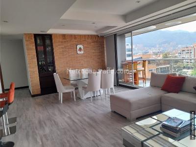 Apartamento de 3 alcobas en venta en Chico, Bogotá, 315 m² · foto 2 de 19