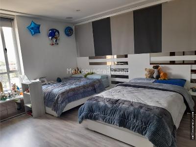 Apartamento de 3 alcobas en venta en Chico, Bogotá, 315 m² · foto 9 de 19