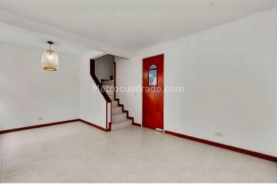 Casa de 3 alcobas en venta en El Redil, Bogotá, 70 m² · foto 2 de 11
