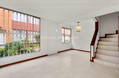 Casa de 3 alcobas en venta en El Redil, Bogotá, 70 m² · foto 3 de 11