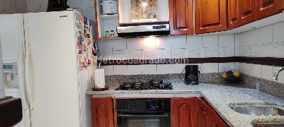 Apartamento de 3 alcobas en venta en Santa Barbara Central, Bogotá, 77 m² · foto 6 de 6