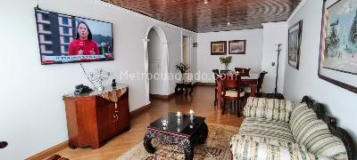 Apartamento de 3 alcobas en venta en Santa Barbara Central, Bogotá, 77 m² · foto 3 de 6