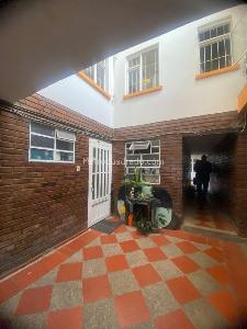 Casa de 5 alcobas en venta en 12 De Octubre, Bogotá, 245 m² · foto 11 de 18