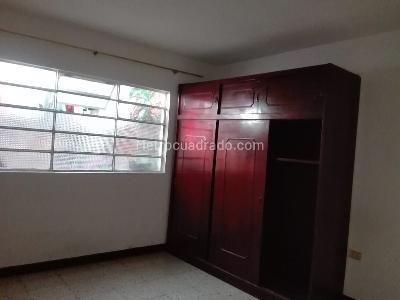 Casa de 5 alcobas en venta en 12 De Octubre, Bogotá, 245 m² · foto 12 de 18