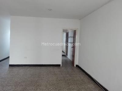 Casa de 5 alcobas en venta en 12 De Octubre, Bogotá, 245 m² · foto 14 de 18