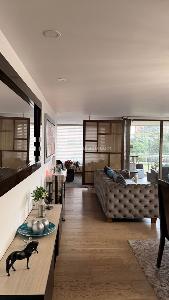 Apartamento de 3 alcobas en venta en Ciudad Salitre Occidental, Bogotá, 158 m² · foto 2 de 16