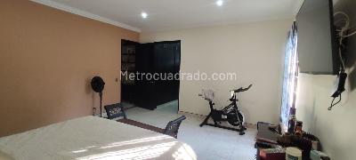 Casa de 4 alcobas en venta en Altos De Cobeima, Ibagué, 800 m² · foto 9 de 20
