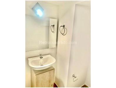 Casa de 4 alcobas en venta en Alhambra, Bogotá, 330 m² · foto 10 de 16