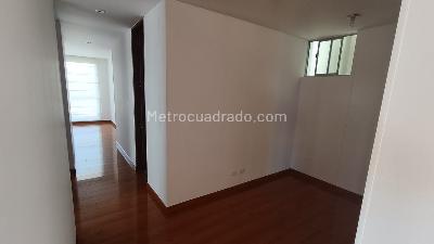 Apartamento de 3 alcobas en venta en San Rafael, Bogotá, 100 m² · foto 2 de 13
