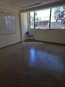 Casa de 5 alcobas en venta en J Vargas, Bogotá, 580 m² · foto 3 de 19