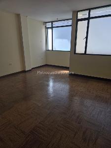 Casa de 5 alcobas en venta en J Vargas, Bogotá, 580 m² · foto 6 de 19
