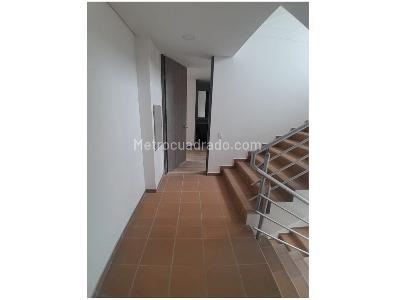 Apartamento de 1 alcoba en venta en Prado Veraniego, Bogotá, 46 m² · foto 2 de 8