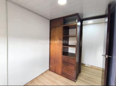 Apartamento de 3 alcobas en venta en Molinos Del Sur, Bogotá, 47 m² · foto 5 de 9