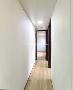 Apartamento de 3 alcobas en venta en Molinos Del Sur, Bogotá, 47 m² · foto 4 de 9