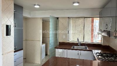 Apartamento de 4 alcobas en venta en Ciudad Salitre Oriental, Bogotá, 146 m² · foto 3 de 20
