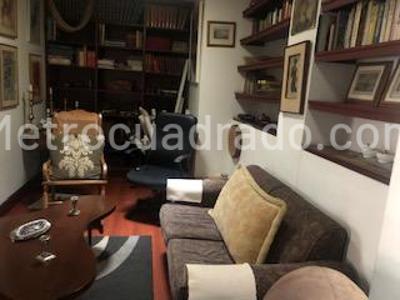 Apartamento de 3 alcobas en venta en Chico Reservado, Bogotá, 186 m² · foto 7 de 19