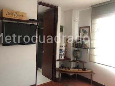 Apartamento de 3 alcobas en venta en Chico Reservado, Bogotá, 186 m² · foto 9 de 19