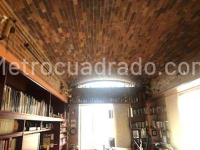 Apartamento de 3 alcobas en venta en Chico Reservado, Bogotá, 186 m² · foto 11 de 19