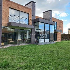 Casa de 4 alcobas en venta en Hacienda Simon, Bogotá, 475 m² · foto 3 de 20